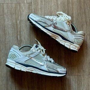 Nike Vomero 5 Chrome 7.5M/9W